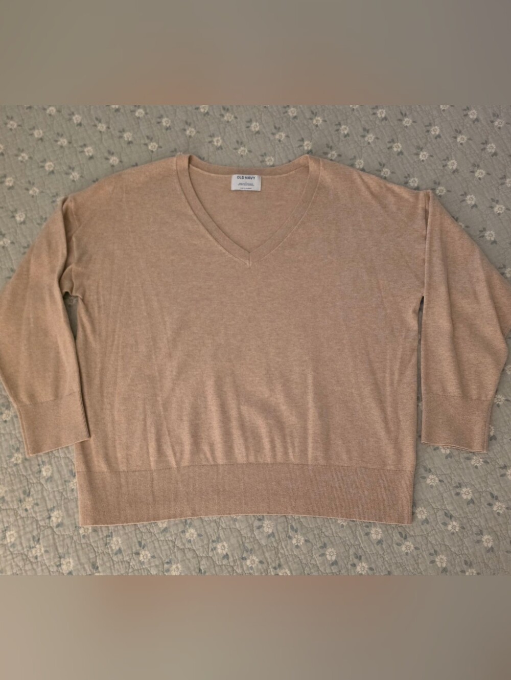 Old Navy Women's V-Neck Sweater - Beige